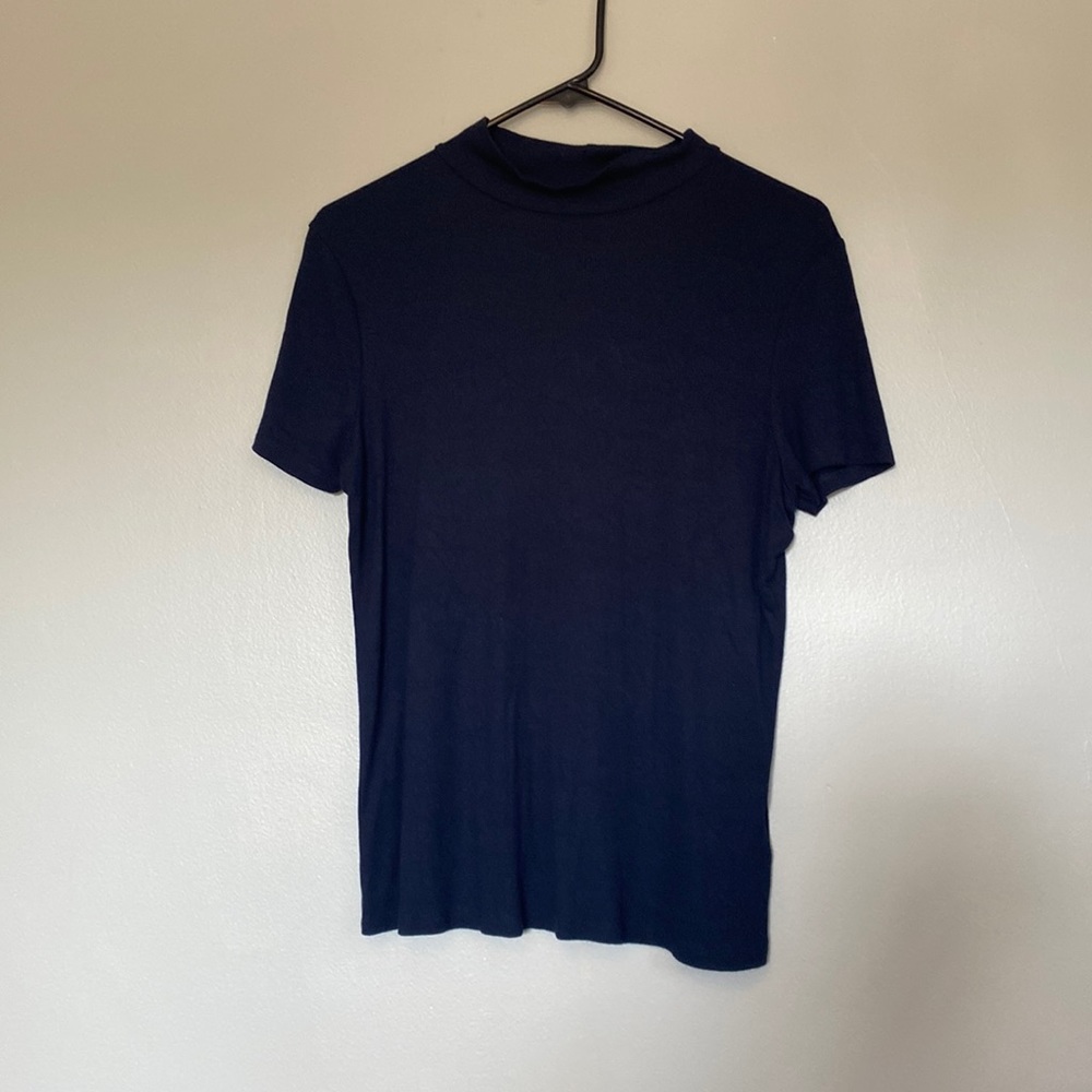 NWOT navy Find mock collar short sleeve shirt